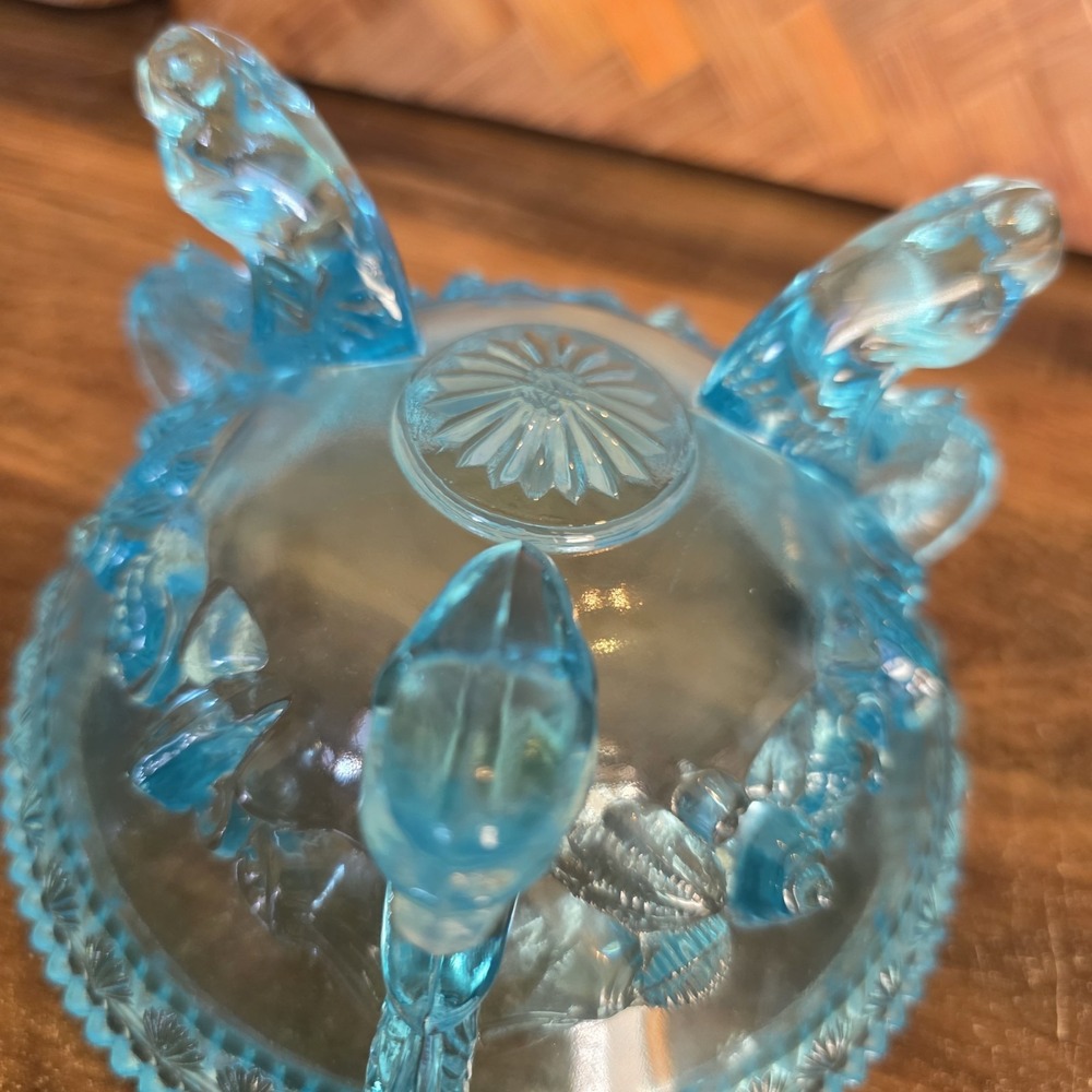 Westmoreland Argonaut Shell & Dolphin Aqua Footed Glass Candy Dish With Lid Blue - Picture 7 of 11